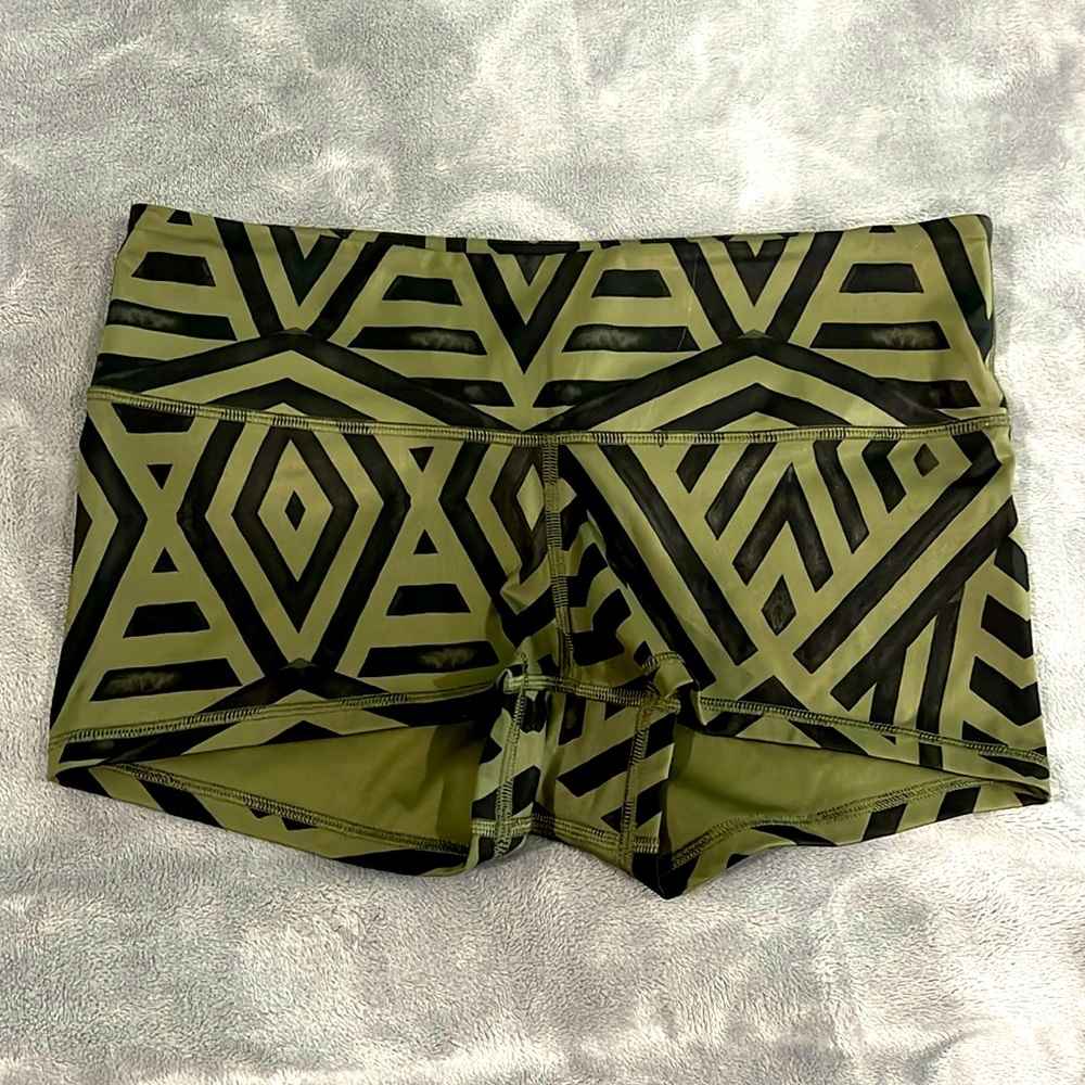 Lululemon spandex shorts